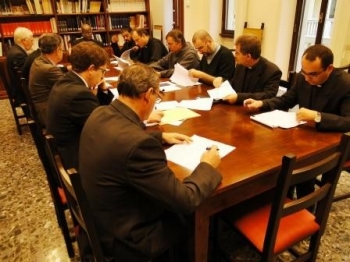 The Heads of Departments in a fortnightly briefing